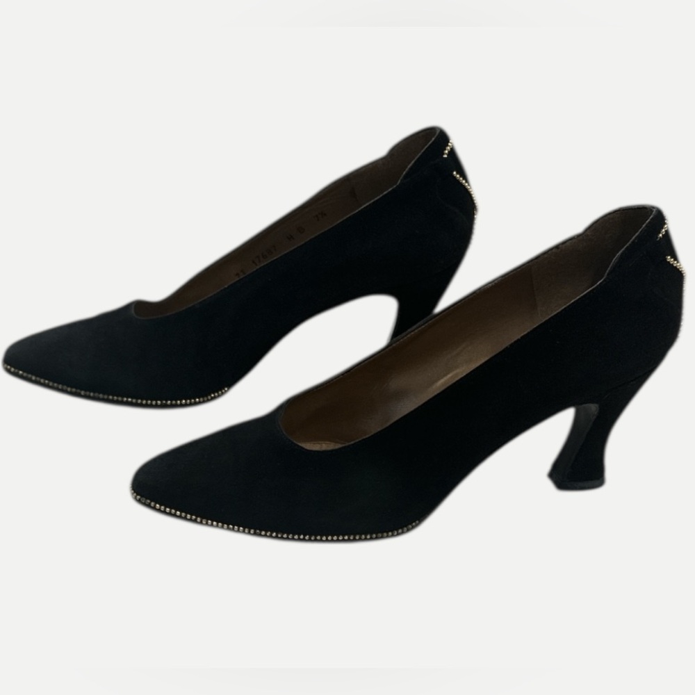 Stuart Weitzman Elegant Black Heels w/Gold Courts